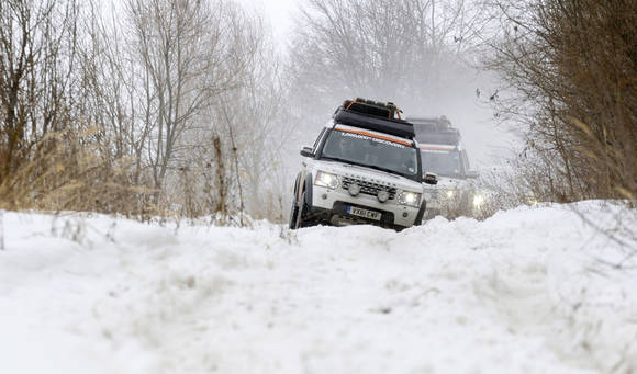 눈이 많이 내리는 겨울에 강력한 4륜구동 기능을 탑재한 SUV만큼 좋은 차는 없다.(사진=랜드로버) 