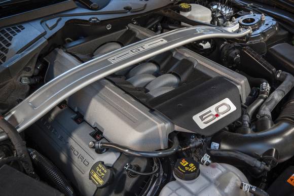 머스탱 GT는 한국 시장에 처음으로 선보이는 V8 5.0리터 엔진이 장착됐다.(사진=포드) 