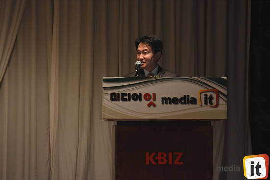 박청원 산업부 산업정책실장이 컨퍼런스 축사를 통해 한국이 글로벌 3D 프린팅 시장의 퍼스트 무버가 돼야 한다고 강조했다. 