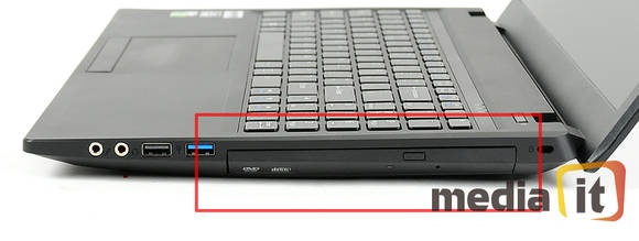 측면의 DVD-RW 드라이브는 SSD또는 HDD를 추가 장착할 수 있는 '멀티부스트 베이'로 교체할 수 있다. 