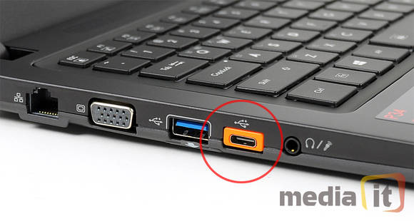 최대 10Gbps의 전송속도를 지원하는 USB 3.1 타입 C 포트도 갖췄다. 