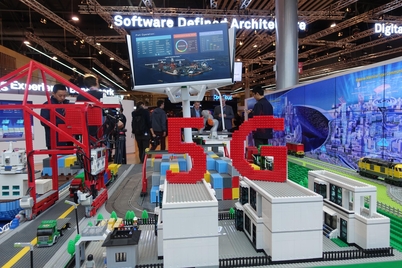 중국 화웨이는 2016년 2월 스페인 바르셀로나에서 열린 MWC 2016 전시장 부스에 레고로 만든 5G 구조물을 전시했다. / IT조선 DB