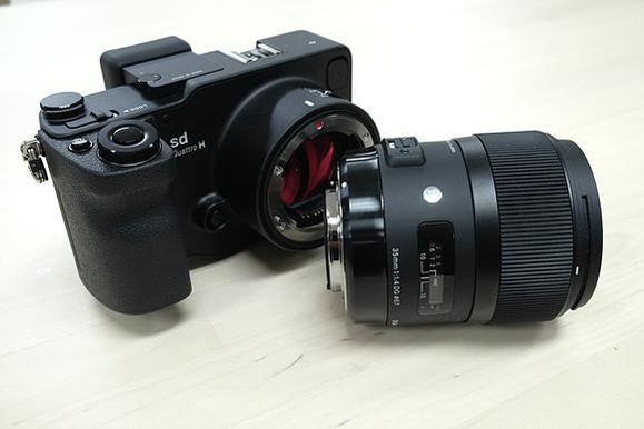 시그마 SD 콰트로 H와 A 35mm F1.4 DG HSM 렌즈. / 차주경 기자