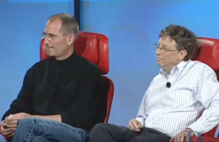 고(故) 스티브 잡스 애플 창업자(좌)와 빌 게이츠 MS 창업자가 2007년 D5 강연에 함께 패널로 출연한 모습/ 유튜브 갈무리