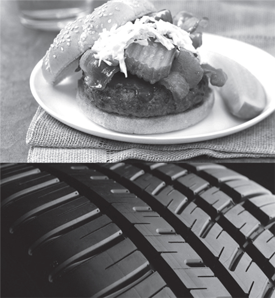 타이어 무늬를 차용, 표면을 요철 처리한 오이 피클은 햄버거 사이에서 잘 삐져나오지 않는다.
