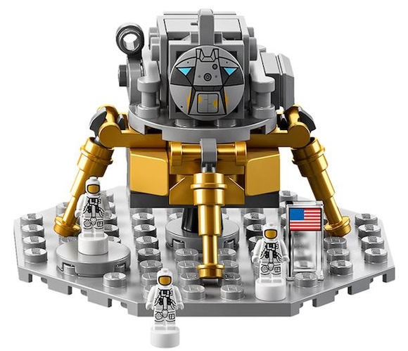 레고 새턴 V에는 달 착륙선 ‘이글’이 동봉된다. / 레고 제공