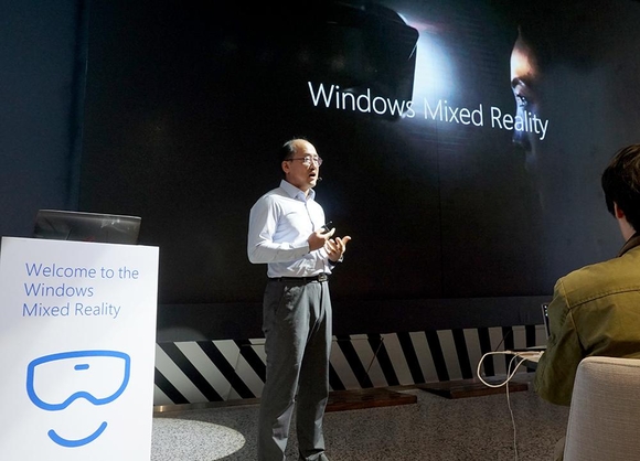 한국마이크로소프트가 자사의 새로운 혼합현실 플랫폼인 ‘윈도 MR’을 정식으로 국내에 선보였다. / 최용석 기자