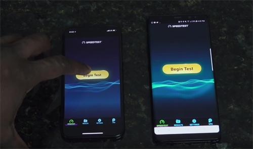 아이폰X(왼쪽)과 갤럭시노트8 LTE 속도 테스트 장면. / 부레닷컴 유튜브 갈무리