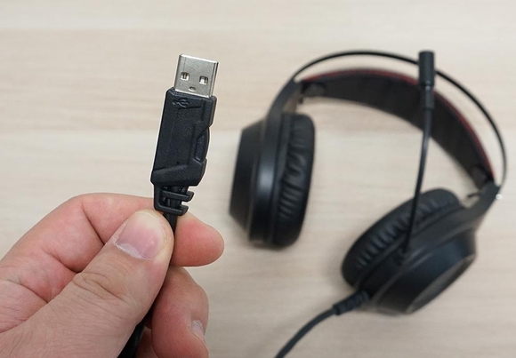 최근 USB 방식으로 PC와 연결하는 게이밍 헤드셋이 대세로 자리잡고 있다. / 최용석 기자
