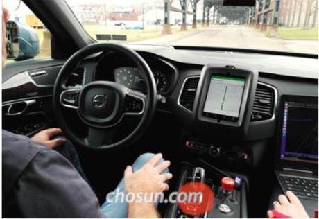 2018년 3월 7일(이하 현지 시각) 오후 피츠버그 시내를 운행하고 있는 우버의 자율주행 택시 내부 모습. / 조선일보 DB