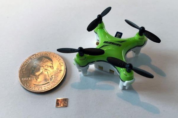 MIT가 제작한 칩으로 만든 동전 크기 초소형 드론. / MIT 연구진 홈페이지 갈무리