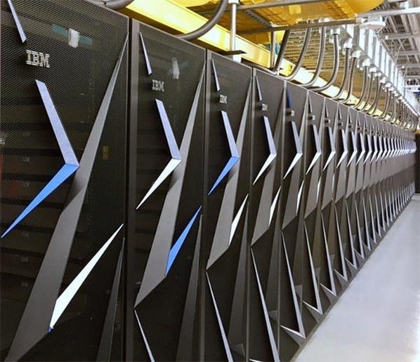  슈퍼컴퓨터 톱 500 순위에서 1위를 차지한 미국 써밋 시스템의 모습. /   미국 오크리지 국립연구소 제공