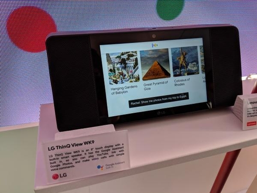 CES 2018에 전시된 LG전자의 스마트 디스플레이는 ‘LG 씽큐 뷰 WK9’라는 모델명으로, 8인치 터치 디스플레이를 탑재했다. / 노동균 기자