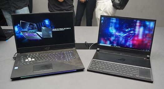 에이수스의 신형 게이밍 노트북 ‘ROG 스트릭스 스카II(왼쪽)’와 ‘ROG 제피러스 S’ / 대만 타이베이=최용석 기자