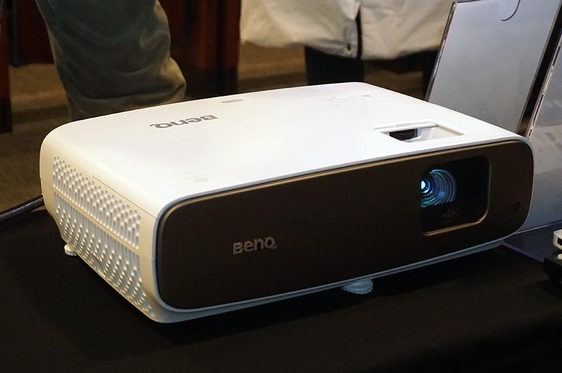 벤큐의 새로운 가정용 4K UHD 홈 시네마 프로젝터 ‘W2700’ / 최용석 기자