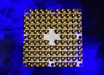 인텔이 2018년 공개한 49큐빗 양자 컴퓨팅 테스트 칩 코드명 ‘탱글 레이크’. / 인텔 제공