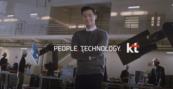 KT가 최근 재개한 TV광고 '세상 모든 새로움의 시작, KT 5G-스마트 팩토리 편' 스틸컷. / 네이버 영상 갈무리