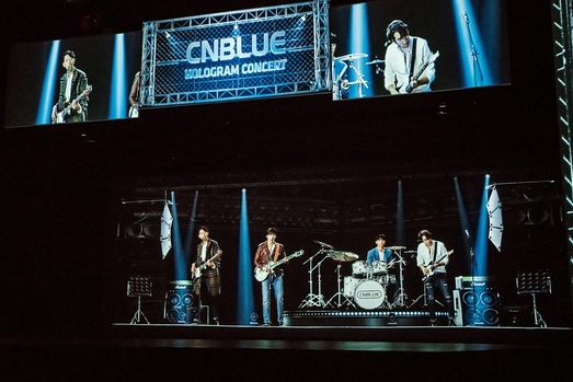 ‘상암K-live X’ 의 ‘CNBLUE 홀로그램 콘서트’ 공연 사진. / KT 제공