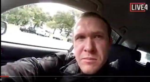 15일 뉴질랜드에서 총격 테러 용의자 남성이 페이스북으로 테러 전후 상황을 생중계했다./ 페이스북 영상 갈무리
