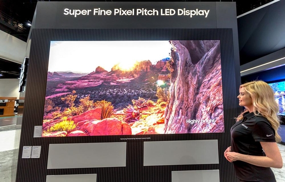 영상기기 전시회 'CEDIA 2018'에 전시된 삼성전자의 홈 시네마용 초대형 LED 디스플레이 'IF P1.2' 시리즈의 모습. / 삼성전자 제공
