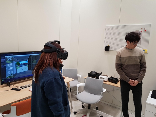 LG유플러스 ‘5G 이노베이션 랩’ 내 VR개발실. / 류은주 기자