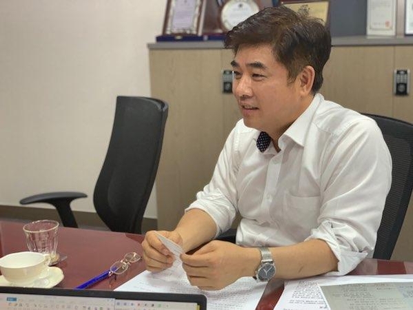 김병욱 더불어민주당 의원이 IT조선과 블록체인과 암호화폐에 대한 견해를 나누고 있다. / 유진상 기자