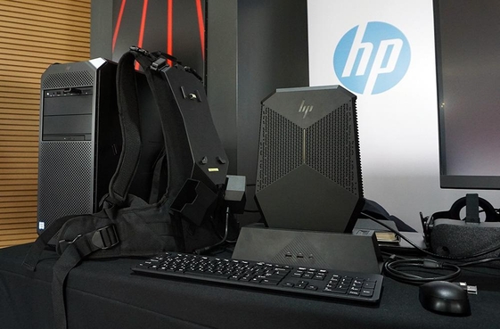성능과 편의성이 업그레이드된 HP의 2세대 VR 백팩 시스템과 Z시리즈 워크스테이션 PC. / 최용석 기자