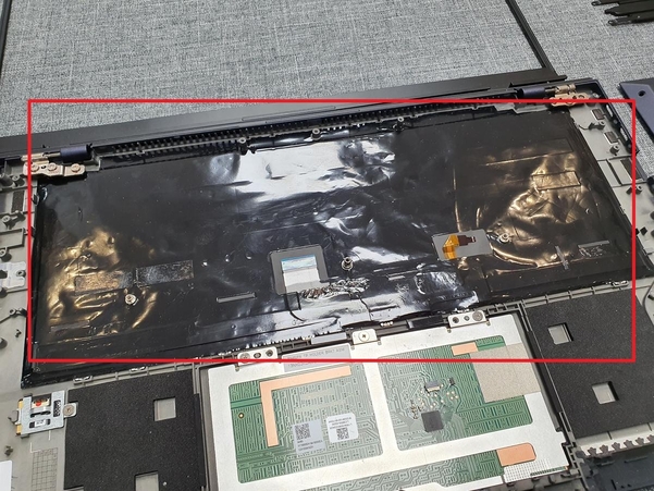 엑스퍼트북 B9은 흑연 필름으로 발열을 관리하는 것이 특징이다. / 오시영 기자