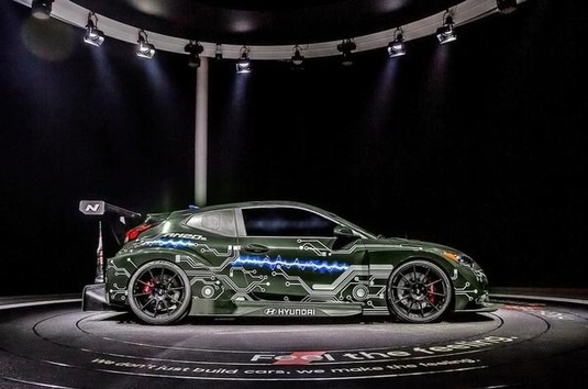 현대자동차가 지난 9월 열린 2020 베이징 모터쇼에서 세계최초 공개한 고성능 전기차 RM20e / 현대자동차