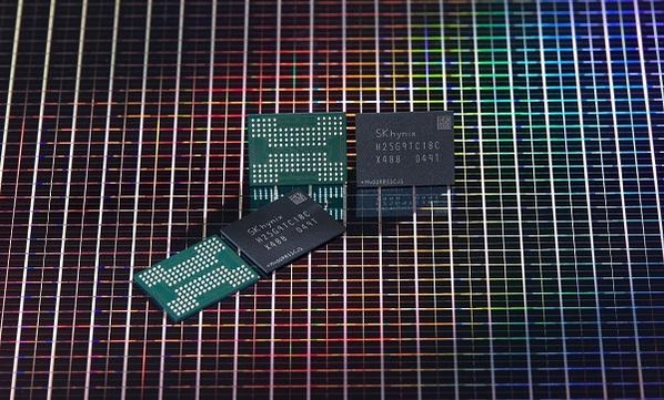 SK하이닉스가 개발한 176단 4D 낸드 기반 512Gb TLC / SK하이닉스