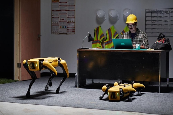 보스턴 다이내믹스가 개발한 4족 보행 로봇 ‘스팟' / 현대자동차
