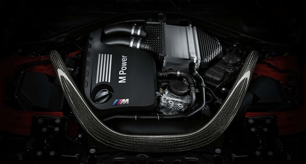 BMW의 고성능 브랜드인 BMW M에 탑재되는 고성능 직렬 6기통 엔진 / BMW M