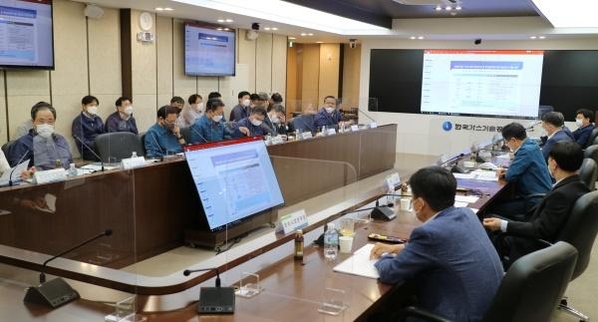 한국가스기술공사 차세대 정보시스템(K-ERP) 구축 사업 중간보고회 모습 / 더존비즈온