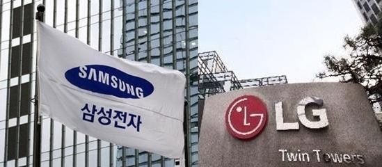 삼성전자 깃발(왼쪽)과 LG 트윈타워 사옥 로고 / 각사