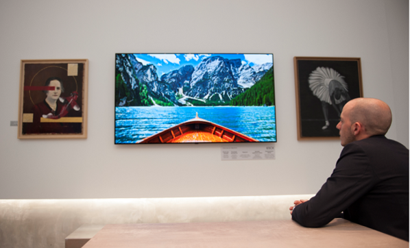 프랑스 파리 LG 올레드 갤러리 신규 매장에 LG 올레드 TV가 전시된 모습 / LG전자