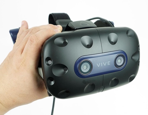 바이브 프로 2는 VR 헤드셋 시장에 본격적인 5K 화질 시대를 열 제품으로 기대할만한 제품이다. / 최용석 기자