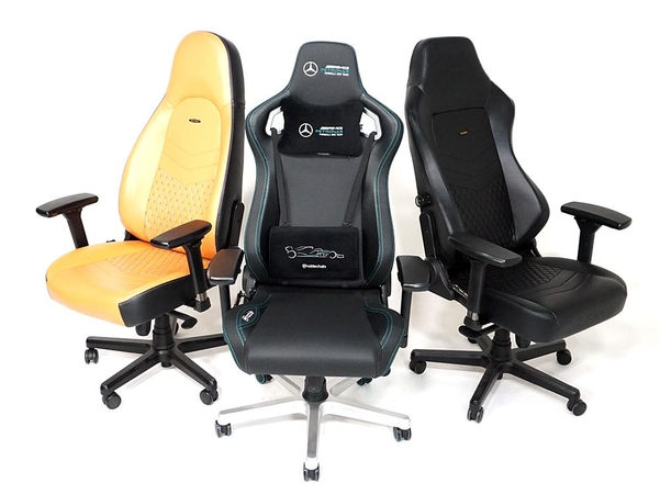 노블체어 의자 제품군은 ‘메르세데스 AMG 페트로나스 F1 팀’ 의자(가운데)의 기본형인 ‘에픽’시리즈 외에도 ‘히어로’ 시리즈(오른쪽), ‘아이콘’ 시리즈(왼쪽) 등 다양한 라인업으로 구성됐다. / 최용석 기자