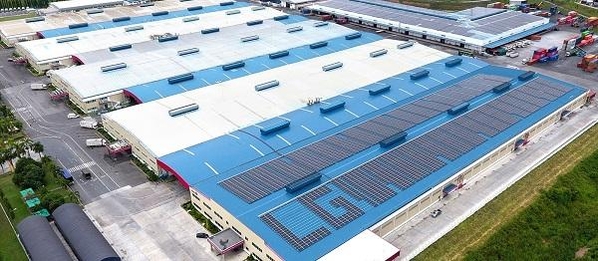 태국 라용(Rayong) 소재 LG전자 생활가전 생산공장 옥상에 태양광 패널이 설치된 모습 / LG전자
