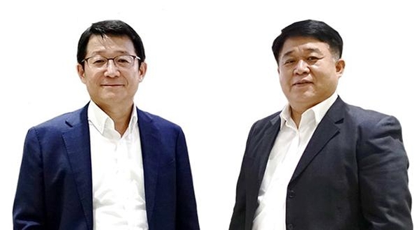  원종윤 부회장(왼쪽)과 손영삼 대표. / 인성정보