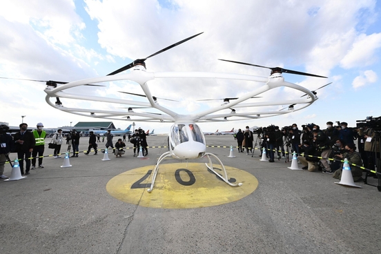 2021년 11월 정부 김포공항 UAM 실증 테스트에 사용된 볼로콥터 기체 / 한국공항공사