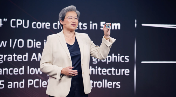 AMD CEO 리사 수 박사가 23일 컴퓨텍스 2022 온라인 기조연설에서 ‘젠4’ 아키텍처 기반의 AMD CPU를 소개하고 있다. / AMD