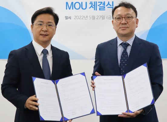 HK이노엔이 일리아스바이오로직스와 바이오신약 후보물질 공동연구를 위한 업무협약(MOU)을 체결했다. / HK이노엔