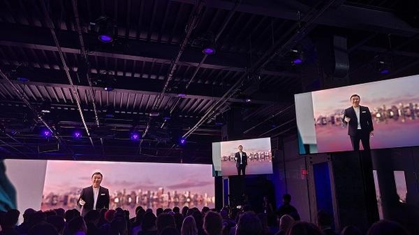 10일 미국 뉴욕에서 열린 삼성 갤럭시 언팩 2022 행사에서 노태문 삼성전자 MX사업부장(사장)이 온라인 영상을 통해 발표하는 모습 / 이광영 기자