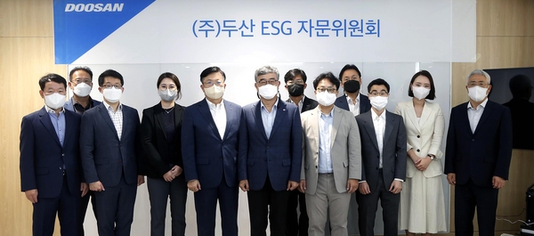 두산 ESG 자문위원회. / 두산