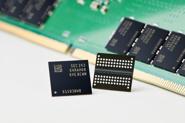 삼성전자가 개발한 업계 최선단 12나노급 16Gb DDR5 D램 / 삼성전자