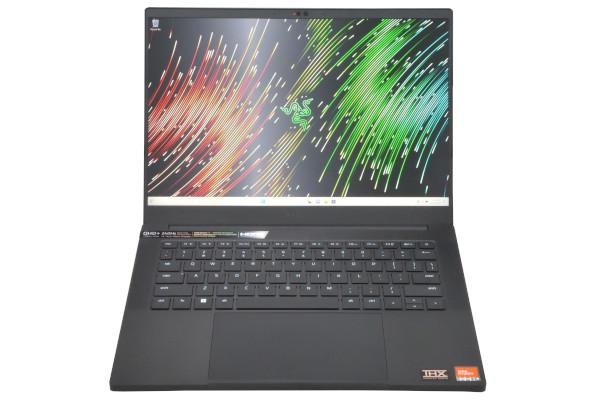 새 플랫폼 기반으로 이전 세대 대비 제법 큰 성능 향상을 달성한 ‘레이저 블레이드 14’ / 권용만 기자