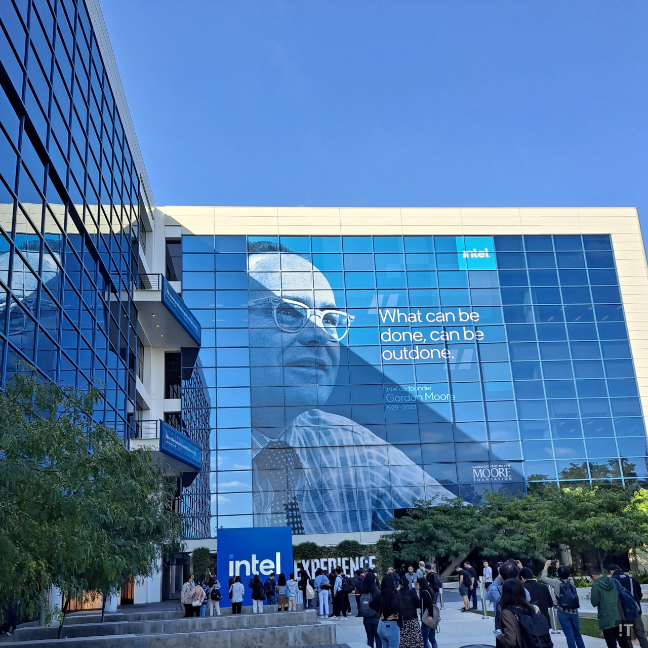 인텔 뮤지엄이 있는 미국 캘리포니아 주 산타클라라의 인텔 본사 ‘로버트 노이스’ 빌딩 / 권용만 기자