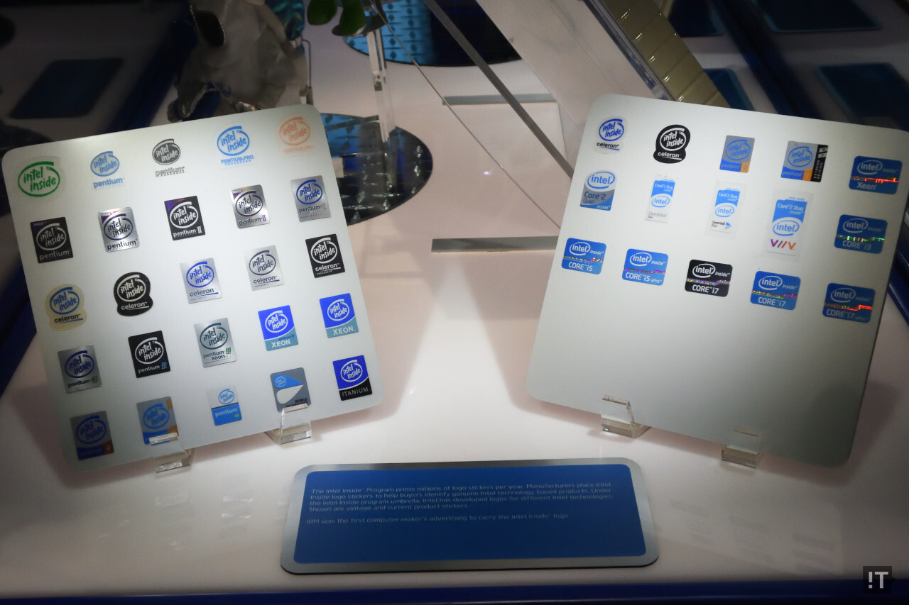 ‘인텔 인사이드’ 프로그램과 함께 흘러간 수많은 제품군의 스티커들 / 권용만 기자