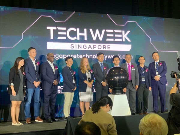 AI 양재 허브가 소속 AI 스타트업의 글로벌 시장 진출 및 투자유치 지원을 위해 ‘싱가포르 빅데이터·AI 월드' 전시회에 참여했다.