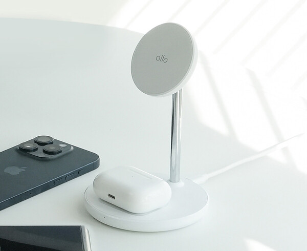 알로코리아 맥세이프 고속 무선 충전기 ‘UC225WMS’ / 알로코리아